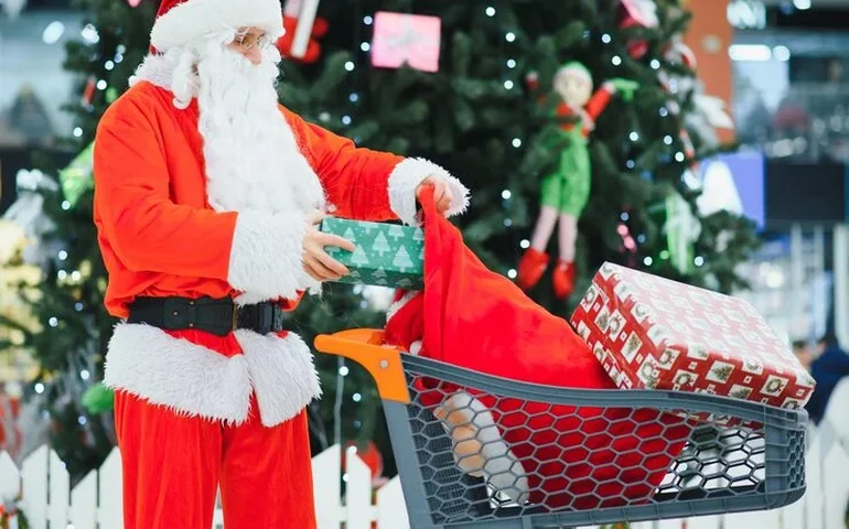 'Papai Noel' de shopping é preso em SC suspeito de estupro de vulnerável