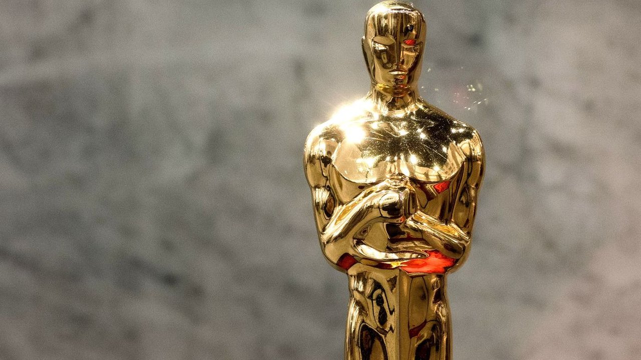 No tapete vermelho do Oscar 2026, artistas protestam contra guerra e políticas anti-imigração de Trump