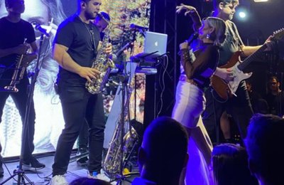 Arte, cultura e celebração da diversidade LGBTQIAPN+ cena cultural ganha novos contornos com o retorno da cantora Ana Lobo aos palcos