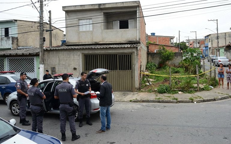 Adolescente é apreendida suspeita de matar a própria mãe em São Gonçalo