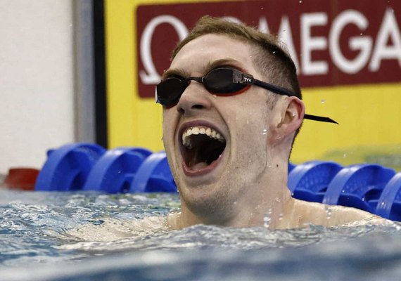Nadador americano bate recorde mundial dos 50m costas nos EUA