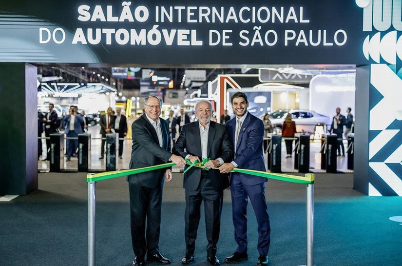 Para Lula, retorno do Salão do Automóvel é retrato de um país competitivo