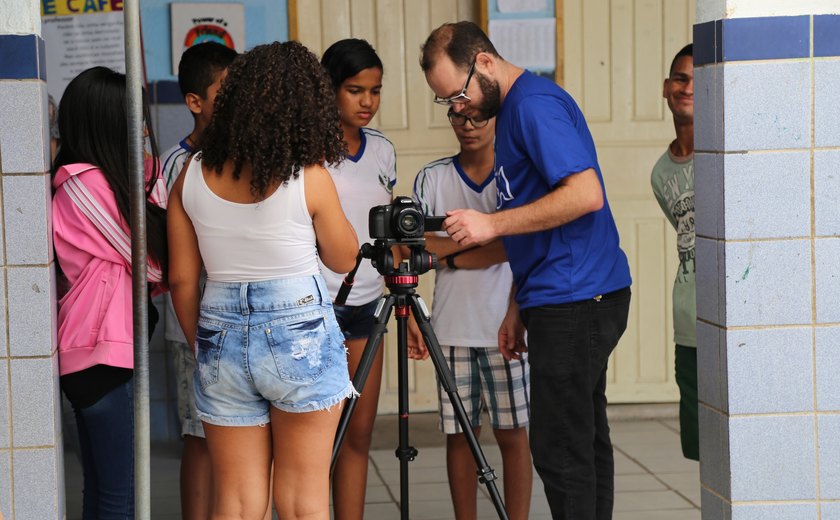 Oficinas ensinam teoria e prática do audiovisual em comunidade rural de Arapiraca