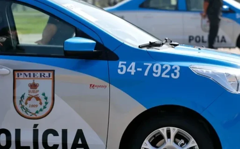 PM reage a tentativa de assalto e troca tiros com criminosos em Vila Isabel