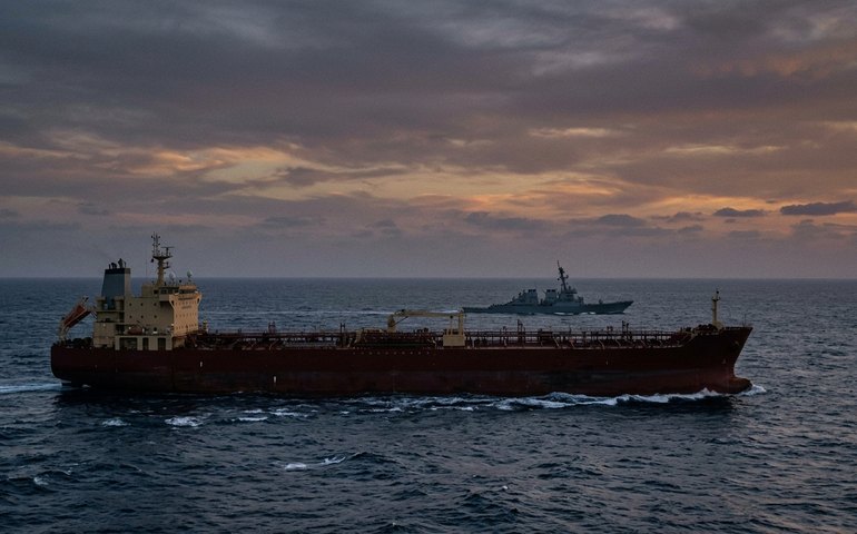 Irã promete resposta rápida à apreensão de navio pelos EUA