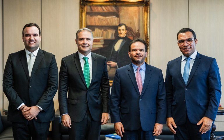 Governo de Alagoas reafirma defesa à democracia em memória ao ato de 8 de janeiro