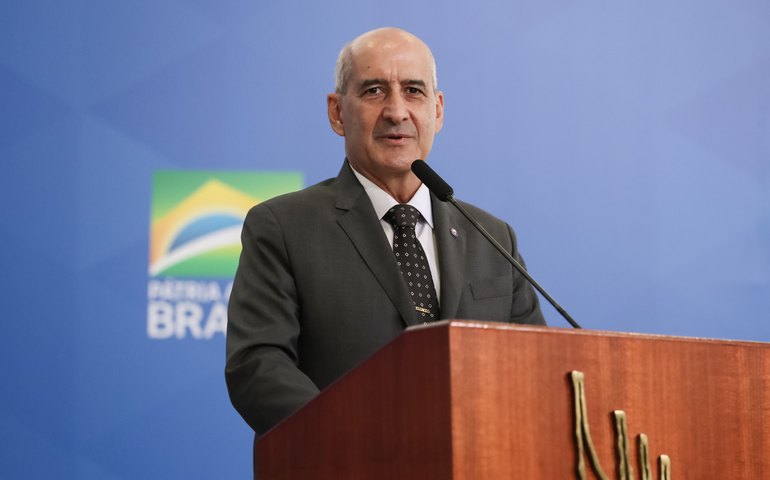 PF intima general Ramos e chefe da Abin para depoimento sobre live de Bolsonaro