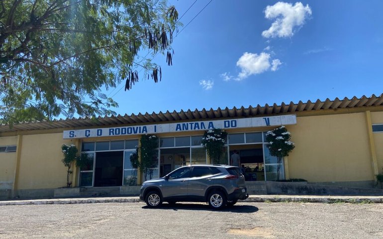 Edson Magalhães denuncia crise após MPE fechar terminal rodoviário