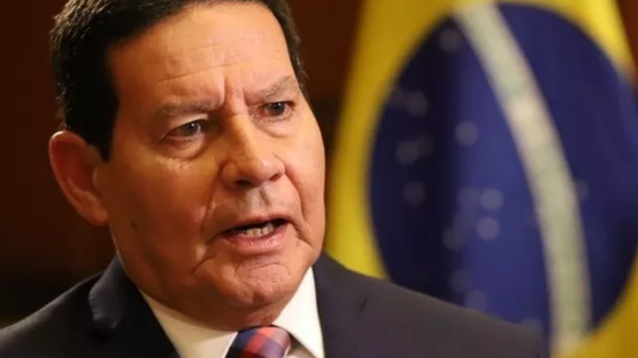 Sugestões de militares para o TSE são ‘assunto encerrado’, diz Mourão