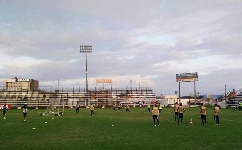 Elenco alvinegro realiza treinamento intensivo no Fumeirão