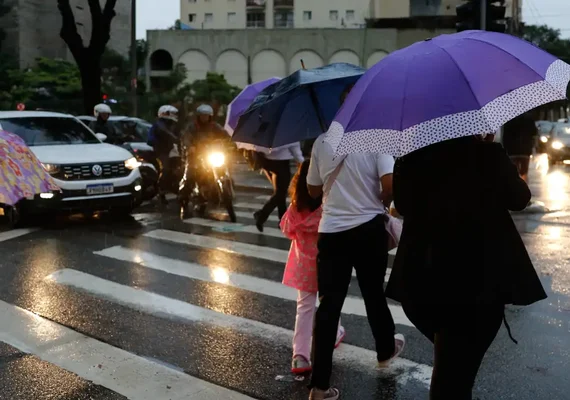 Ciclone extratropical atinge Região Sul entre hoje e amanhã