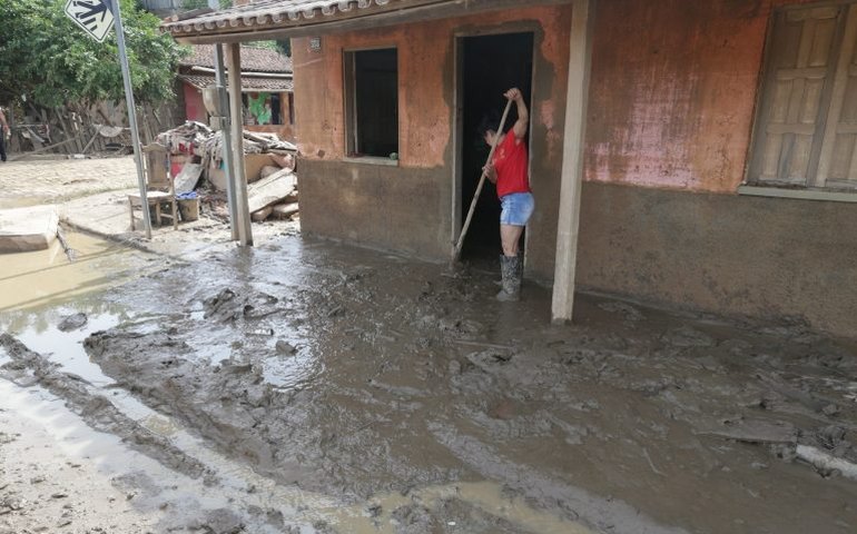 Comissões debatem adoção de auxílio emergencial em situações de secas e enchentes