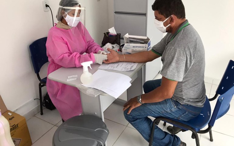 Saúde de Branquinha realiza mutirão de testes rápidos para a Covid-19 em profissionais