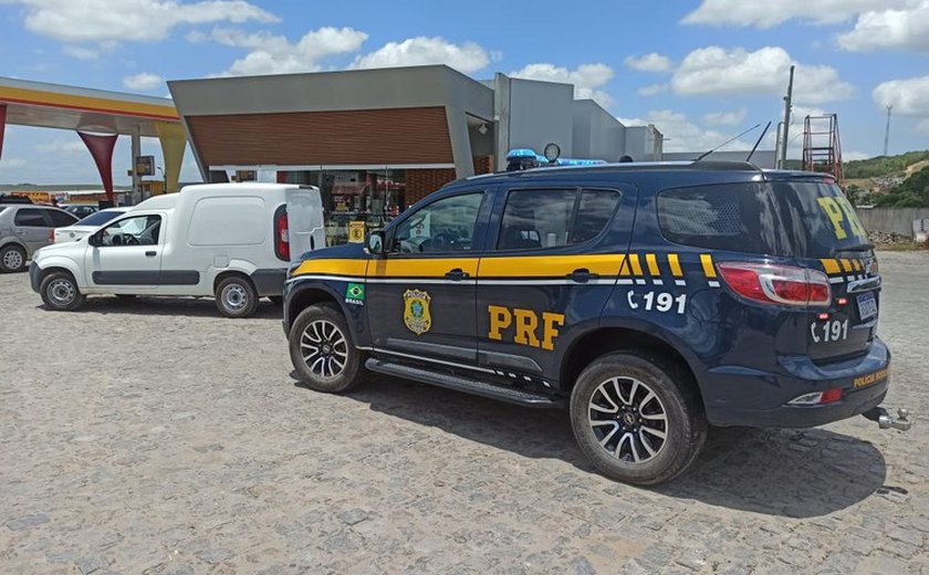 PRF em Alagoas prende dois homens por apropriação indébita na BR 316