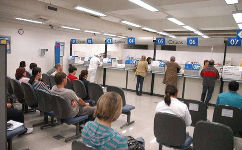 Agências bancárias funcionam até esta segunda-feira