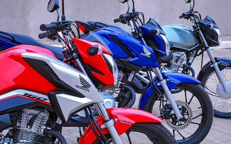 Vendas de motos sobem 15,70% em novembro ante novembro de 2021, mostra Fenabrave