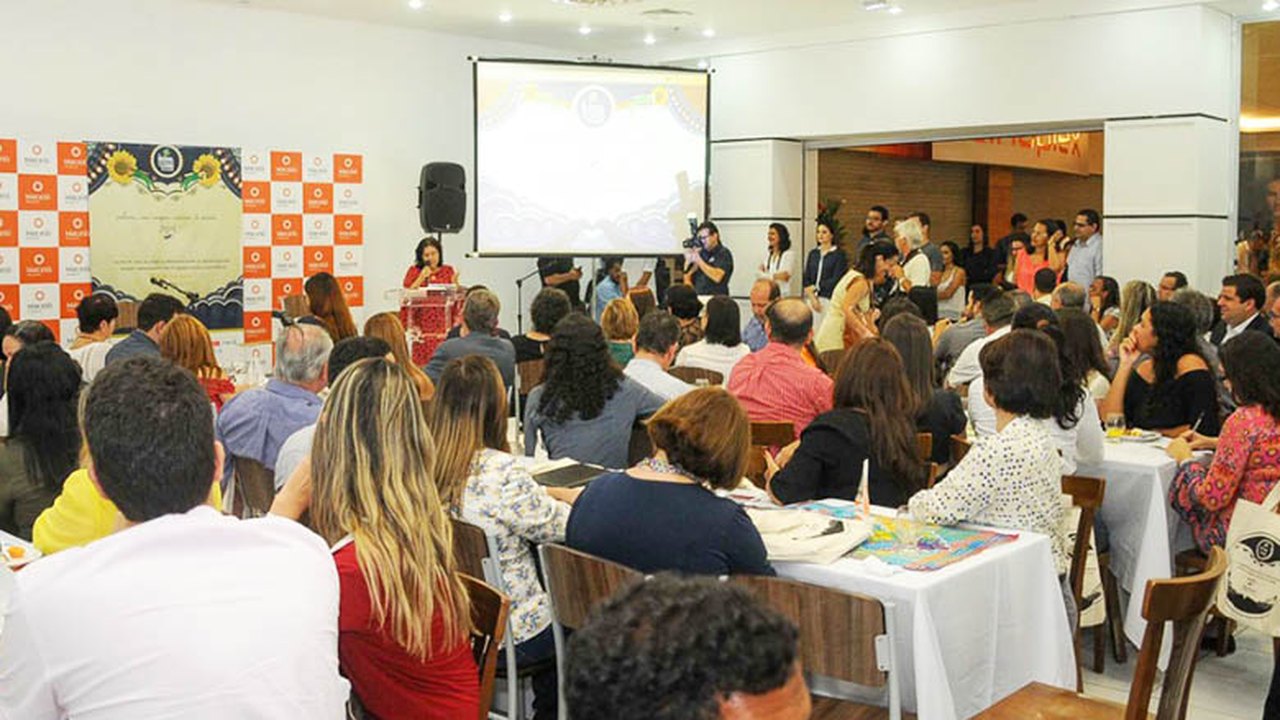 Prefeitura de Maceió garante Vale Livro para a Bienal 2015