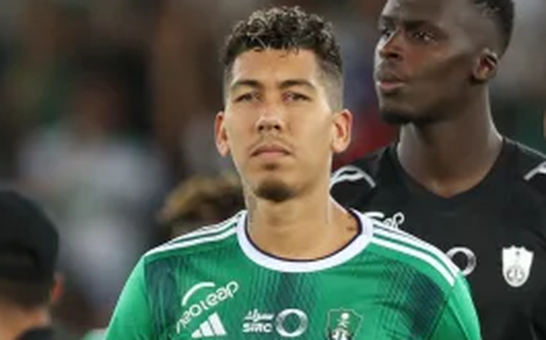 Agora pastor evangélico, Firmino terá limitações para manifestar sua fé na Arábia Saudita, onde joga; entenda