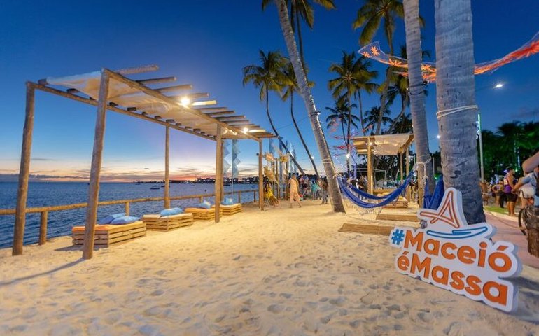 Prefeitura lança campanha “Maceió é Massa” e espaços instagramáveis na orla