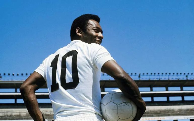 Santos anuncia homenagem aos 82 anos de Pelé durante clássico com o Corinthians
