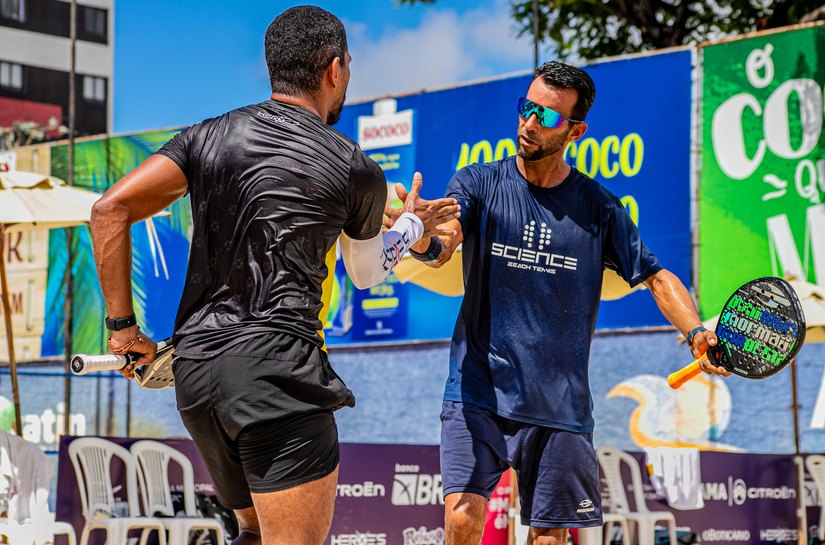 Alagoanos buscam surpreender estrelas no Pure Beach, na Praia do Francês, em Marechal Deodoro