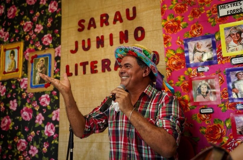 Sarau junino celebra cultura nordestina e destaca talentos da Educação