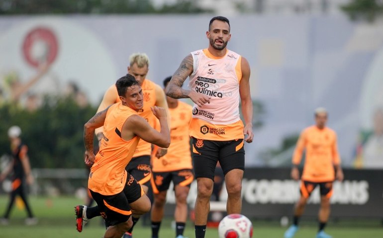 Corinthians faz ajuste na posse de bola para desafiar Fluminense no Maracanã