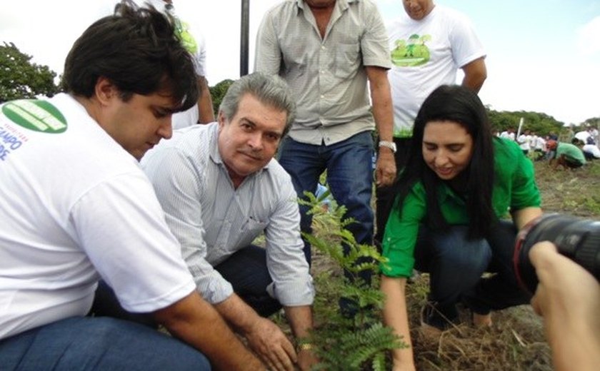 Uma tonelada de sementes é distribuída em assentamento de Campo Alegre