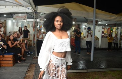 Feira Itinerante da Economia Solidária leva artesanato, desfile e atrações culturais à Pajuçara