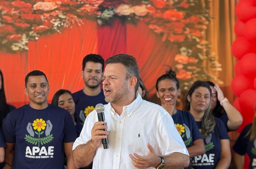 Léo Loureiro se reúne com vereadores do interior de Alagoas e mães da APAE para discutir avanços na causa da pessoa com deficiência