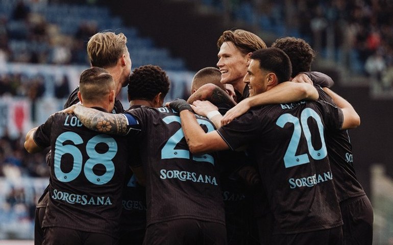 Napoli decide contra a Lazio no 1º tempo e mantém embolada briga pela liderança do Italiano