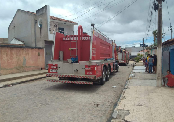 Corpo de Bombeiros atua em ocorrência de choque elétrico que deixou um morto e dois feridos