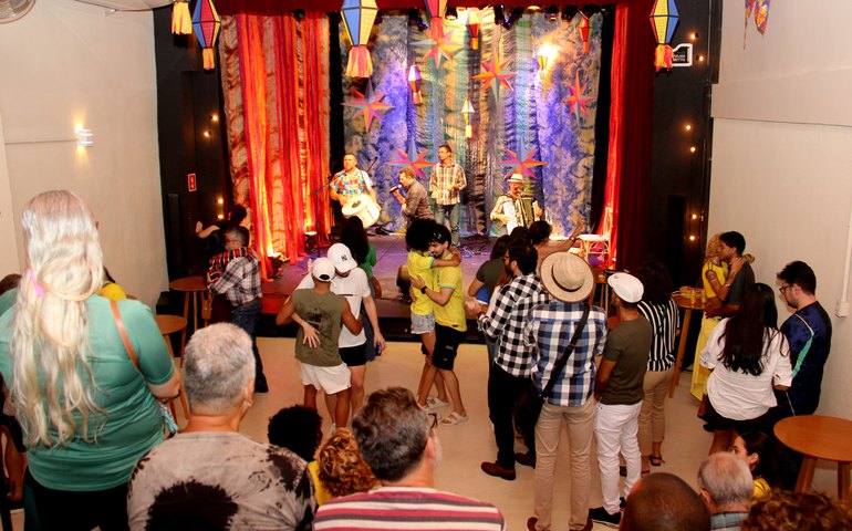 São João Raiz leva forró e cultura popular a Jaraguá neste domingo