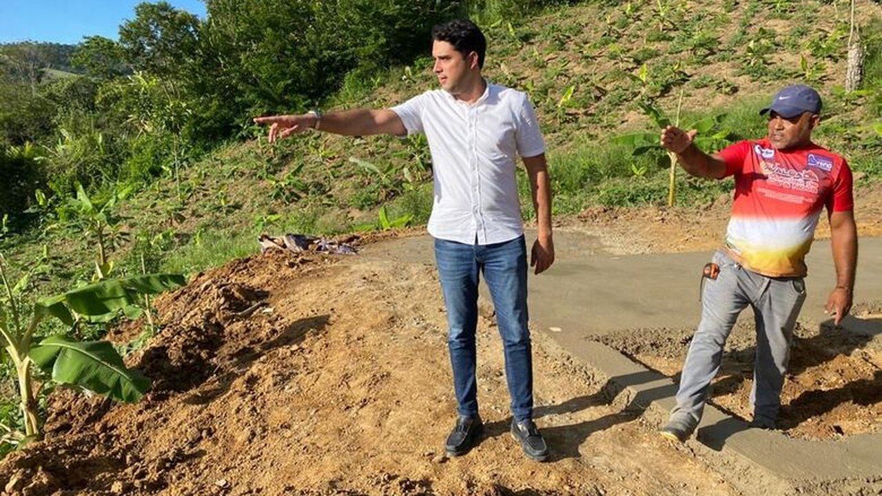 Prefeito de Santana do Mundaú acompanha obras de ampliação do sistema de abastecimento de água na Munguba