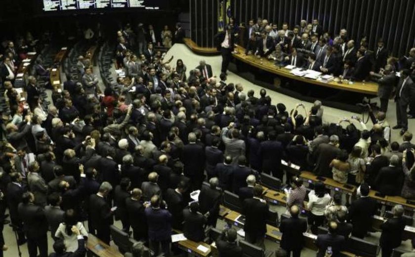 Câmara aprova decreto sobre intervenção no Rio; matéria segue para o Senado