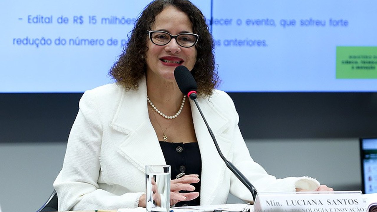 Ministra da Ciência e Tecnologia apresenta planos da pasta a três comissões