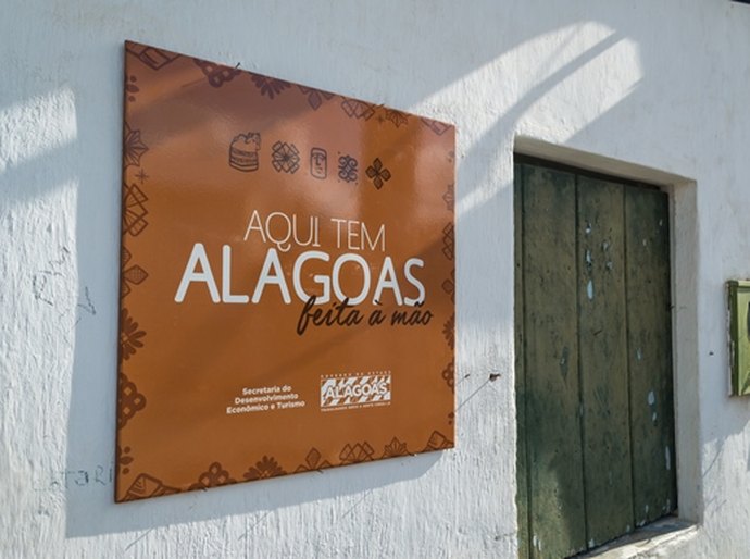 Oficinas de artesãos do Agreste recebem sinalização nas casas-ateliê