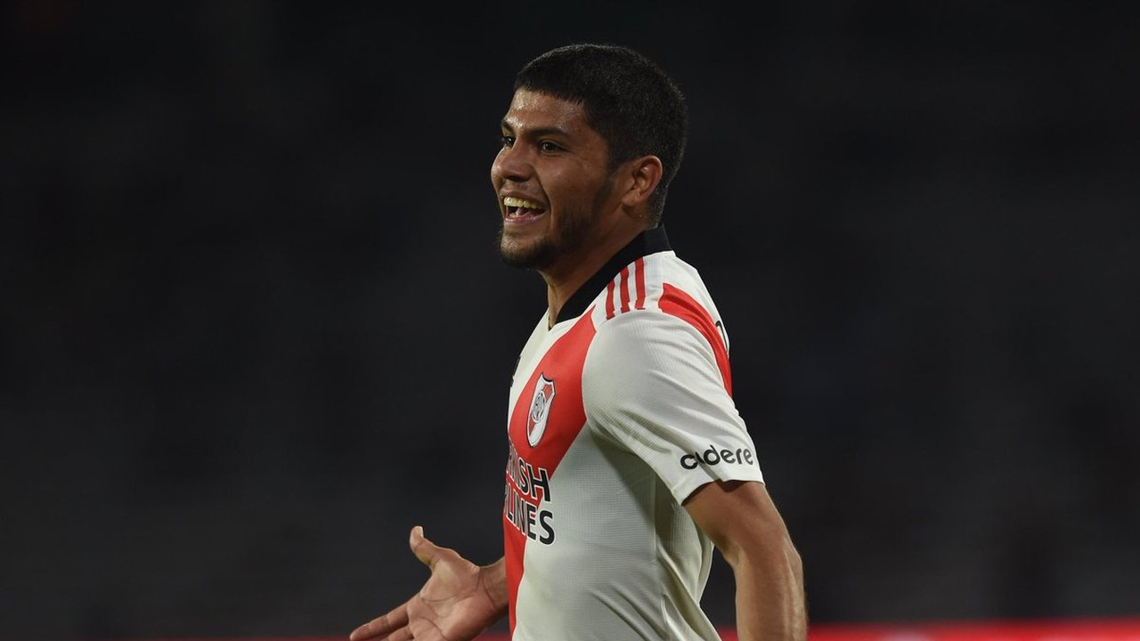 Novo reforço, Robert Rojas coloca Vasco na luta por títulos em 2024: 'Vamos brigar por tudo'