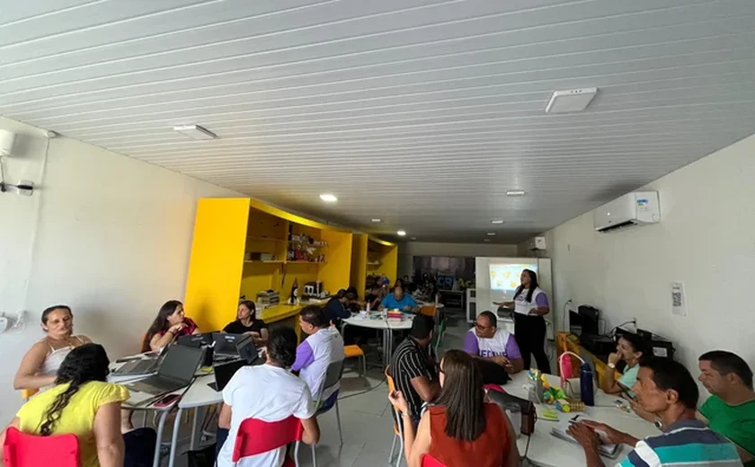 Educação de Branquinha adere aos Clubes de Letramento do Escola das Adolescências
