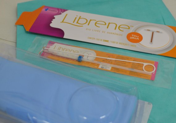 Médica do Hospital da Mulher orienta alagoanas sobre a revisão periódica após implantação do DIU