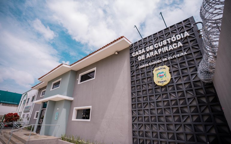 Paulo Dantas e Luciano Barbosa inauguram Casa de Custódia de Arapiraca