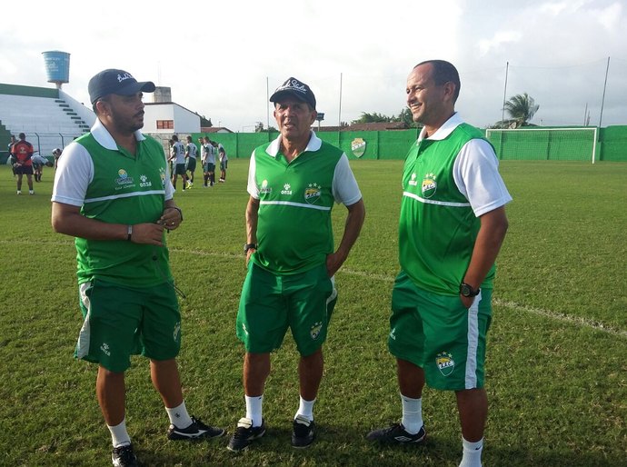 Diretoria do Coruripe surpreende e anuncia novo técnico para a Série D