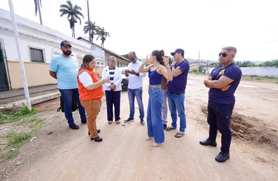 Prefeita Tia Júlia realiza visita técnica à antiga Estação Ferroviária, sede do FIPI 2025