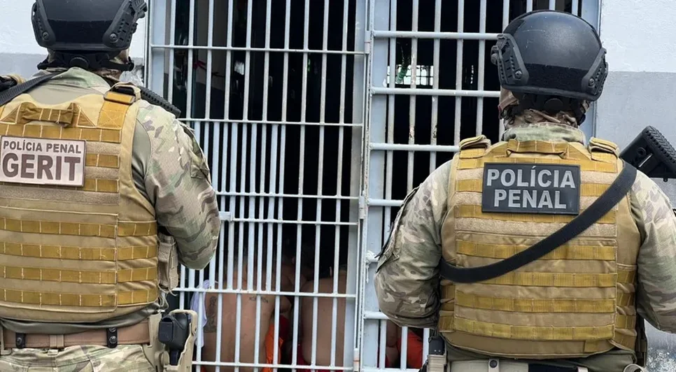 Policiais penais em operação. Fonte: Internet