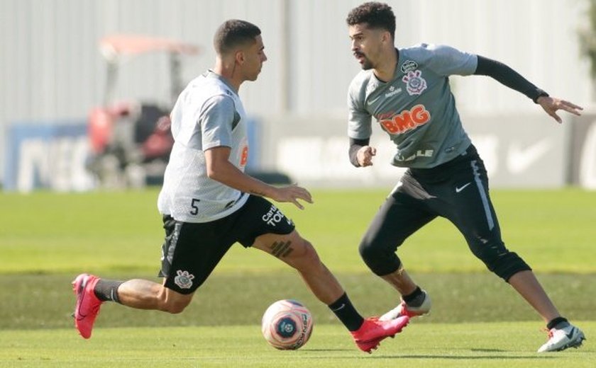 Tiago Nunes faz testes no Corinthians em treino coletivo