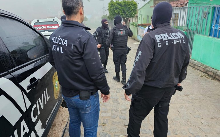 Polícia Civil de Alagoas faz operação contra o tráfico em Santana de Ipanema