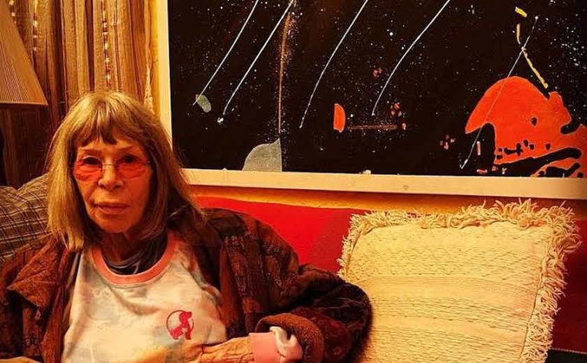 Marido de Rita Lee diz que cantora “está bem, se fortalecendo”