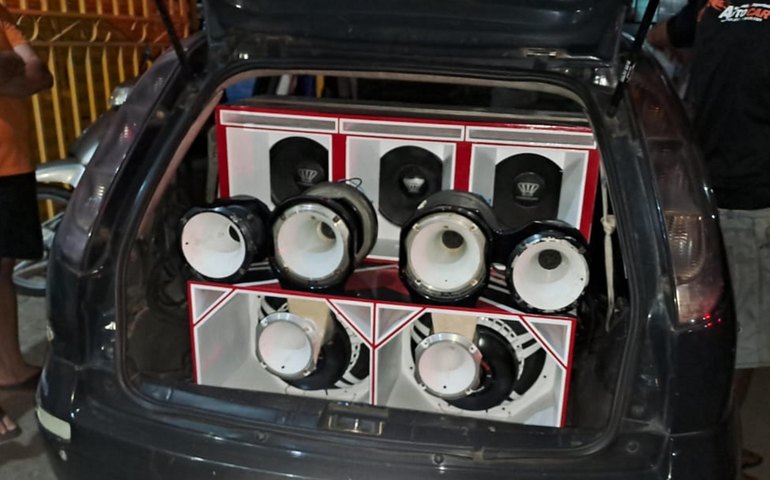 Na Base do Sossego apreende cinco aparelhos de som na parte alta de Maceió