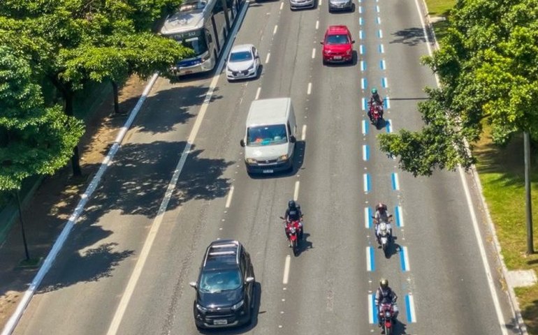 Prefeitura inicia obra para abrir estacionamento embaixo do Minhocão; vereadores contestam