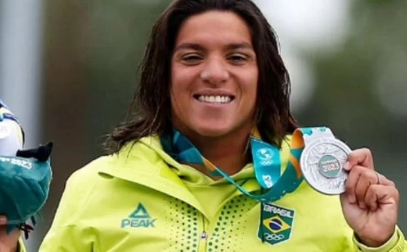 Ana Marcela Cunha e Viviane Jungblut fazem dobradinha em etapa da Copa do Mundo